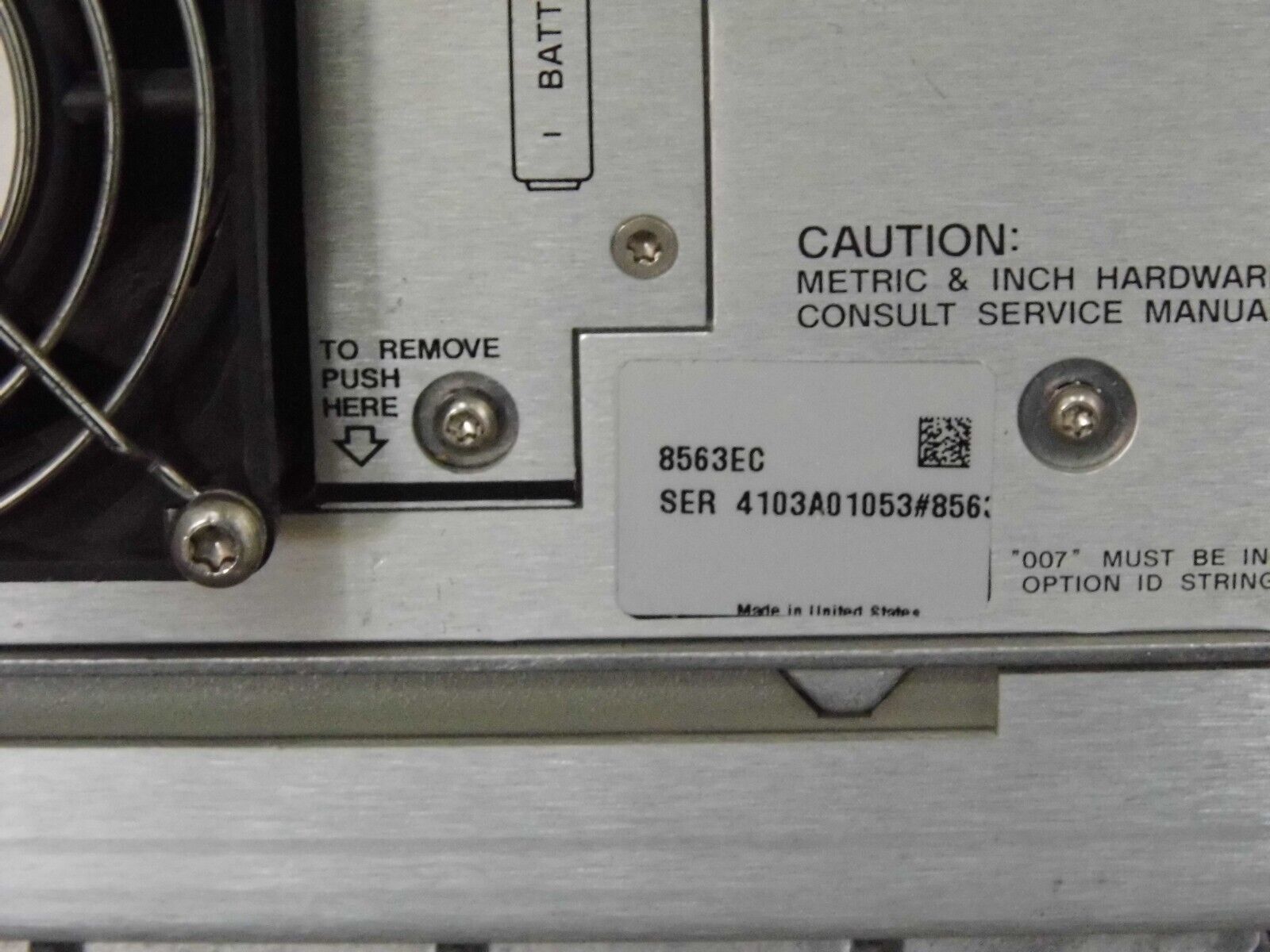 Agilent 8563EC with options 001 and 007 rack mounted Agilent 8563EC with options 001 and 007 rack mounted